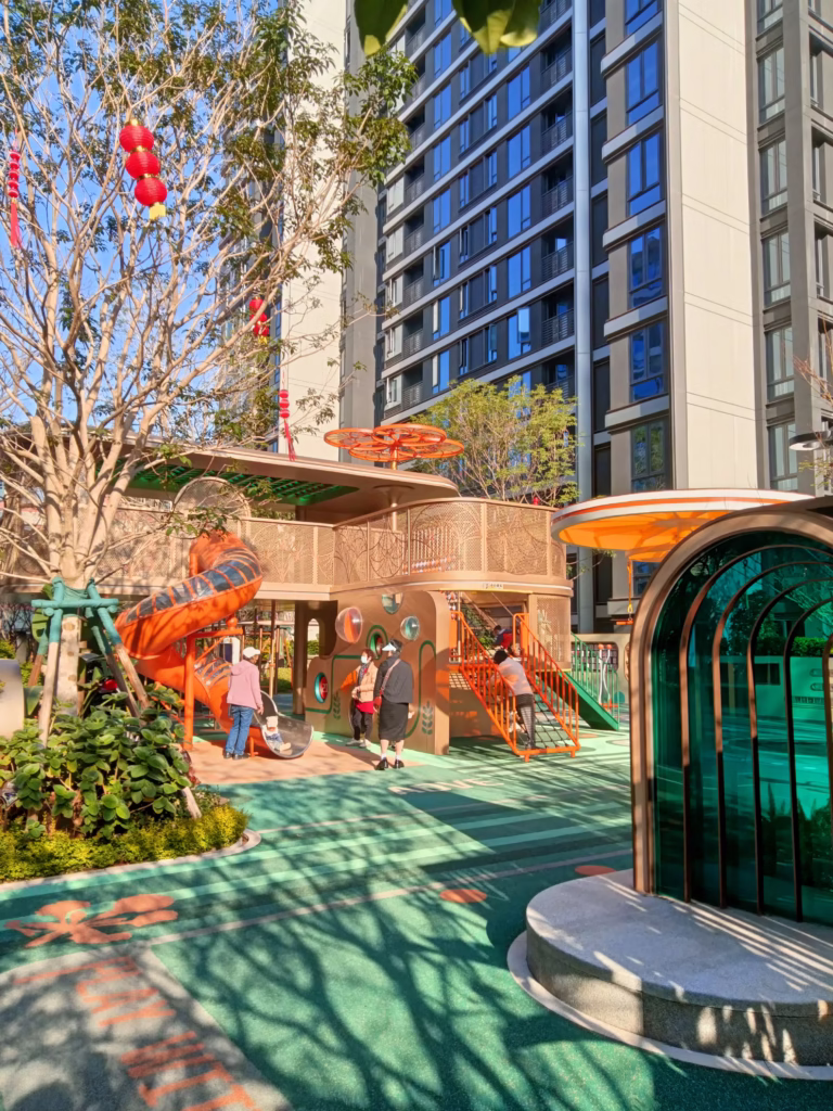 Comprehensive Community Leisure Landscape