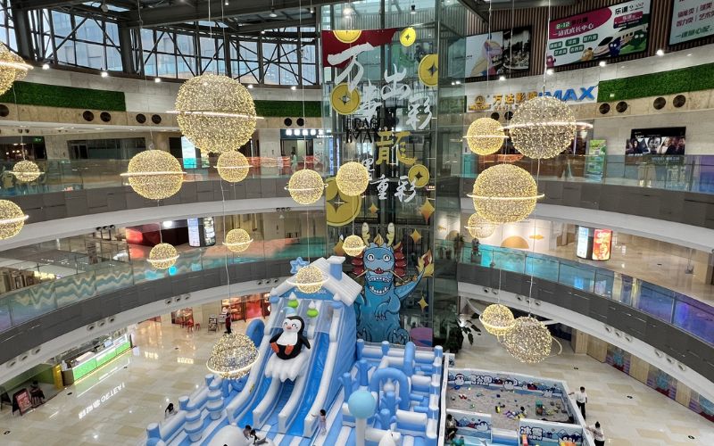 Design a Mall Playground