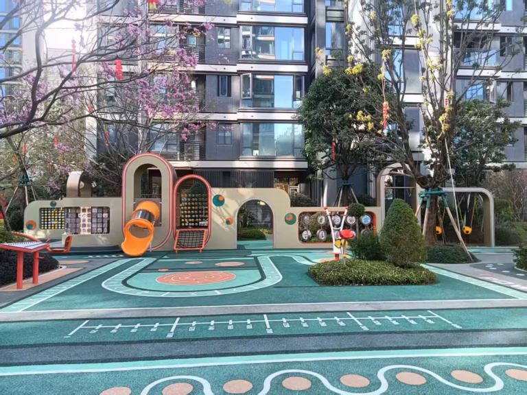 Immersive Community Play Experience